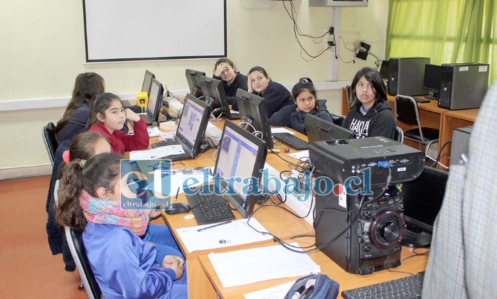 La necesidad de los alumnos de volver a clases también es parte del debate en torno al regreso a las aulas.