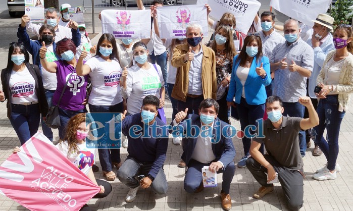 LOS APOYOS.- Con el respaldo de varios candidatos a cargos de concejalías locales y simpatizantes, así fue la visita de Aldo Valle la mañana de este miércoles a la comuna de San Felipe.