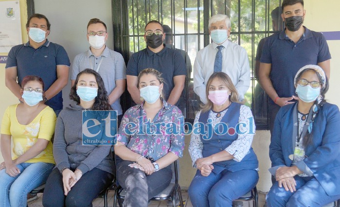 EQUIPO DAEM.- Ellos conforman sólo una parte del personal del DAEM Santa María, quienes coordinan desde hace meses todo el trabajo anual de las escuelas de la comuna.