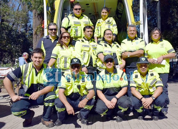 HÉROES DEL VALLE.- Ellos son sólo una parte del gran Equipo SAMU Aconcagua, compuesto por 167 funcionarios altamente calificados en rescate, estabilización y otras maniobras para salvar vidas. (Archivo)