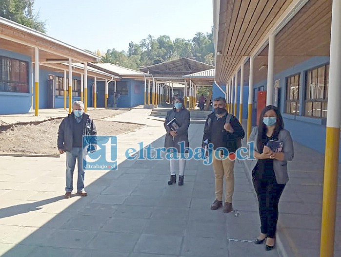 Las autoridades municipales de Putaendo visitaron el recinto educativo.