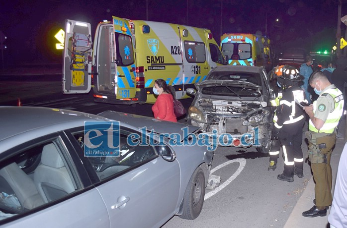 FRONTAL EN TRES ESQUINAS.- Carabineros del Retén de Curimón se hicieron cargo del procedimiento, reportando cinco personas lesionadas.