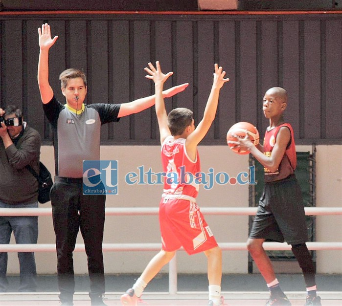 Mickelson Laguerre es uno de los jugadores más importantes del equipo U14 de San Felipe Basket.