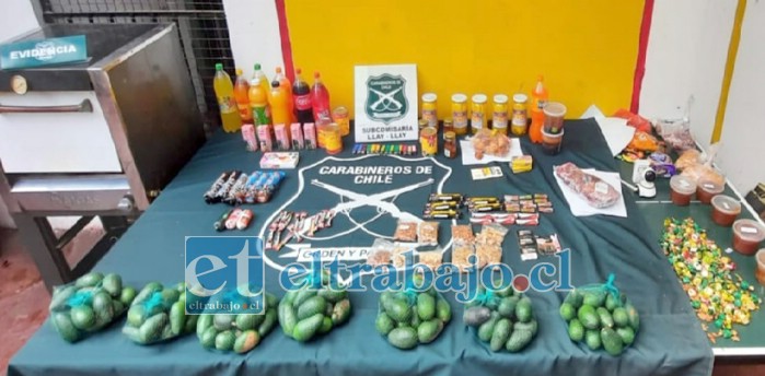 Estas son las especies robadas en un local y recuperadas por Carabineros.