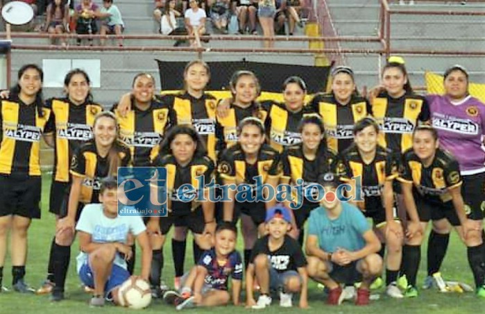 El cuadro de Mario Inostroza se metió dentro de los mejores en la Copa de Campeones femenina.