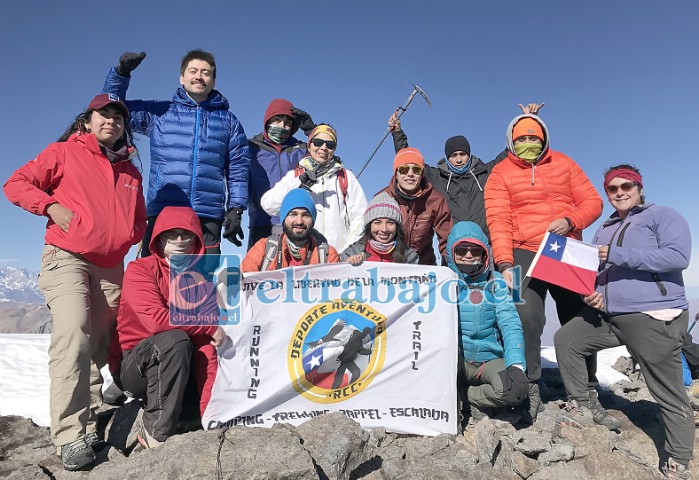 ¿TE ANIMAS?- Hay cansancio y frío, pero también al final de la jornada la satisfacción de lograr conquistar la cima del cerro.