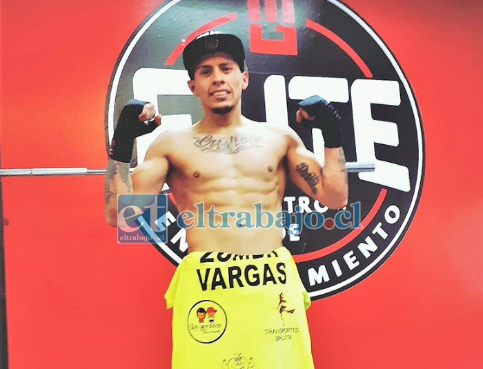 El peleador andino Christian Vega destacó en un Súper 4 de Artes Marciales Mixtas.