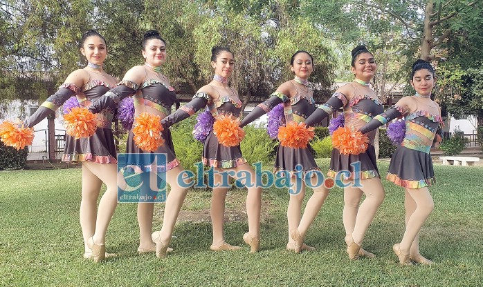 GRACIA Y JUVENTUD.- Ellas son las seis chicas que le dan fuerza y vigor al cuadro de Cheer Dance del Liceo Bicentenario Corina Urbina.