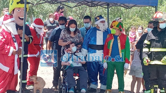 En ceremonia realizada en el parque municipal de Putaendo, el pequeño Ítalo fue nombrado brigadier del cuerpo de bomberos de esa comuna.