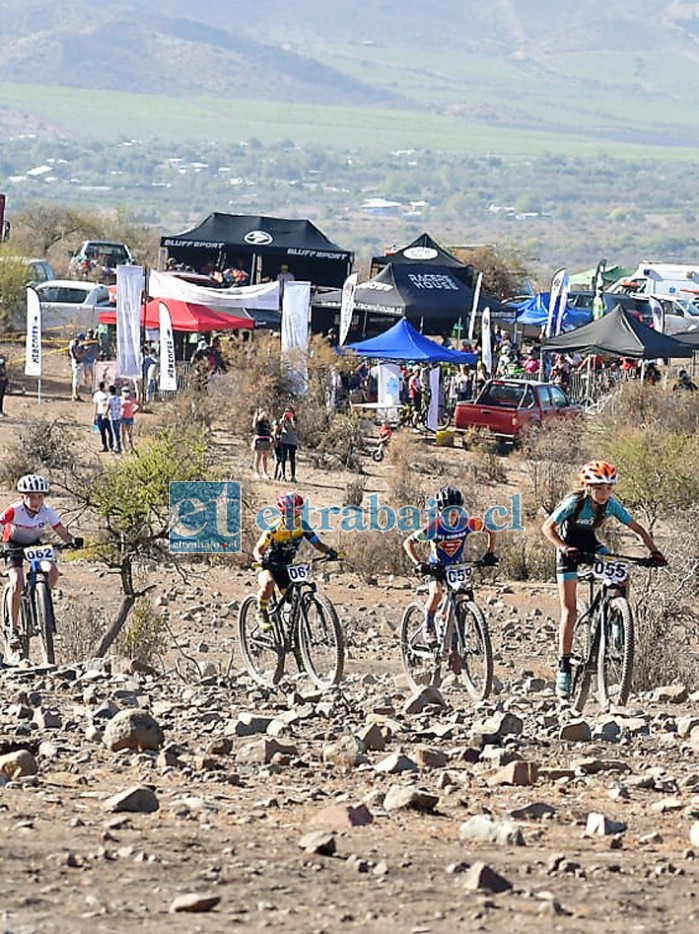 Los niños también pudieron competir en el evento deportivo que tuvo lugar en la comuna de Santa María.