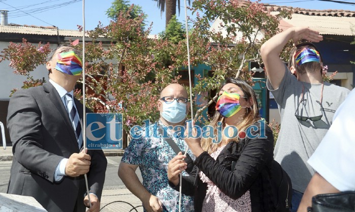 Alcalde Mauricio Quiroz, concejala Mariana Bravo, concejal Francisco Casas y el líder del MOVILH, Rolando Jiménez.