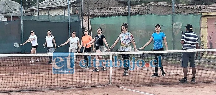 El club de tenis Valle de Aconcagua seguirá con sus puertas abiertas para las mujeres de la zona.