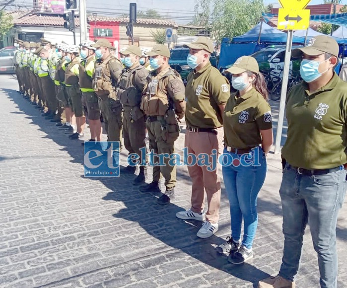 Carabineros ha dispuesto personal de refuerzo, liberando a funcionarios administrativos en determinados tramos horarios para así tener mayor presencia policial.