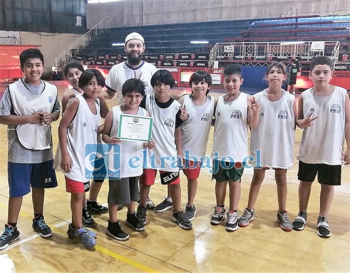 Los más pequeños(as) hoy iniciarán la Escuela de Verano producida por la rama de baloncesto del Prat.