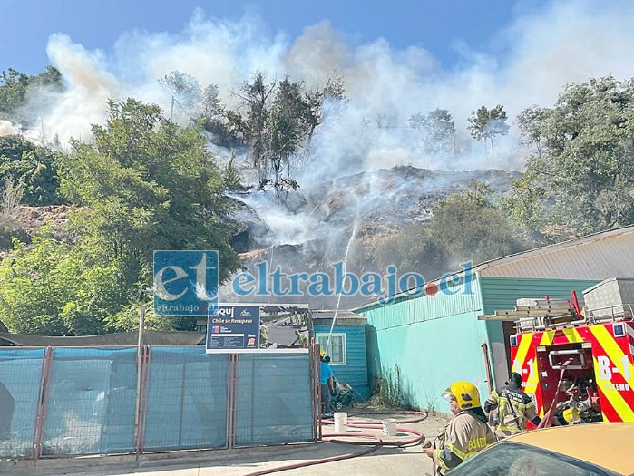 Seis casas destruidas y 25 personas damnificadas dejó incendio en el cerro San José de Catemu.