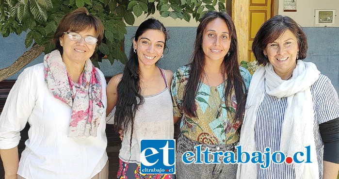 EQUIPO AL FRENTE.- Ellas son Mariela Canelo y Carolina Millar del CIEM Aconcagua, acompañadas de las anfitrionas de estos talleres Camille Aracena Maureira y María Belén Sanhueza Pimentel.