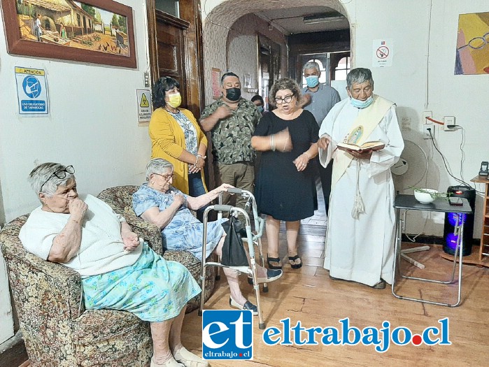 Con la bendición sacerdotal se dio por inaugurado el nuevo Eleam privado en San Felipe.