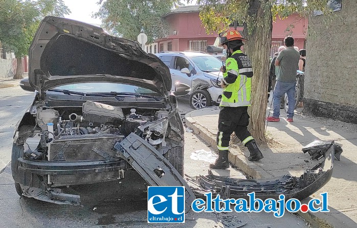 EN INVESTIGACIÓN.- Este JAC se dirigía por calle Navarro con derecho a paso, mientras que el Chevrolet plateado subía por Carlos Condell donde existe señal Pare.