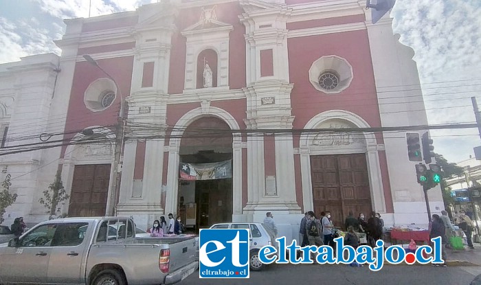 En el segundo piso de la oficina de la Catedral de San Felipe está funcionando la oficina para atención de la población migrante.