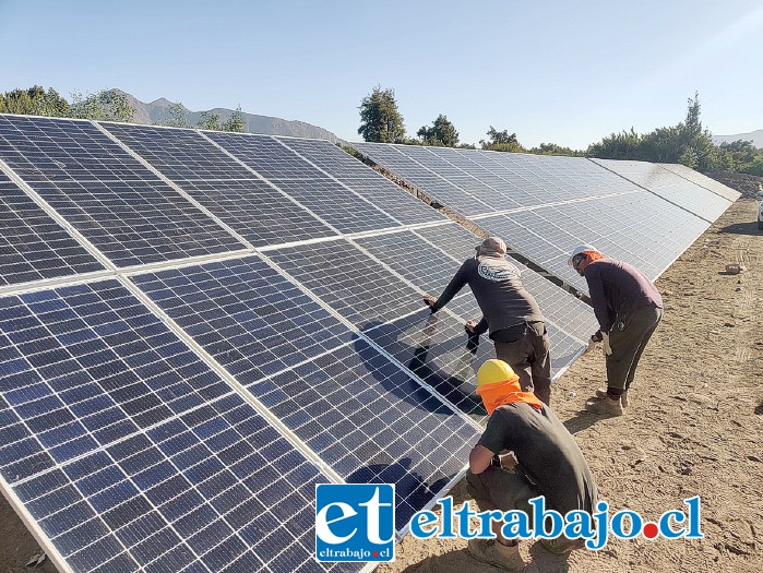 La energía producida será destinada principalmente para la planta de tratamiento de aguas y el excedente se distribuye en otros consumos que sean dependientes de la municipalidad.