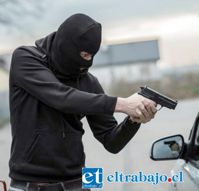 Internado en la UCI del Hospital San Camilo se bate entre la vida y la muerte Luis Pérez Osorio tras recibir un balazo en el tórax durante un ‘portonazo’. (Imagen referencial).