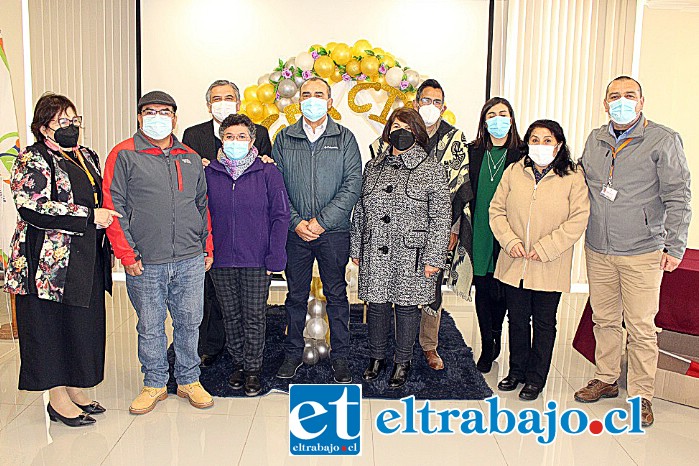 Después de toda una vida de trabajo y dedicación, un grupo de trabajadores del Psiquiátrico fueron despedidos en una emotiva ceremonia tras acogerse a retiro.