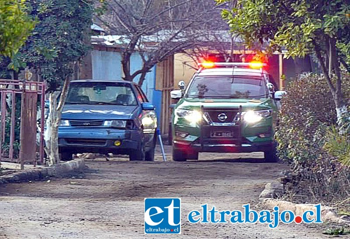 Carabineros llegó rápidamente hasta el lugar de los hechos, procediendo a detener al presunto responsable. (Foto Putaendoinforma.com)