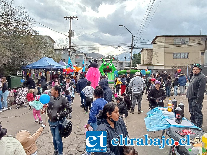 Todos los vecinos también disfrutaron de la celebración del ‘Día del Niño’ en Villa Departamental.