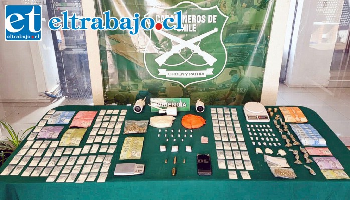 Drogas, dinero en efectivo, municiones y otros elementos, incautó personal del OS7 de Carabineros tras allanar seis domicilios en Curimón.