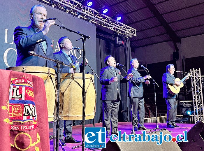 El grupo ‘Los Cuatro Cuartos’, con 60 años de prolífica trayectoria, deleitó durante una hora a los espectadores.