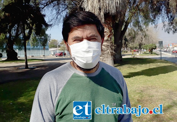 Juan Medina, vecino que reclama por agua a la municipalidad de San Felipe.