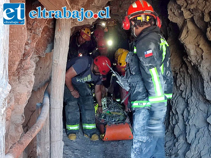 El minero herido fue rescatado por Bomberos y posteriormente trasladado al hospital de Los Andes.(Foto: @samu_aconcagua)