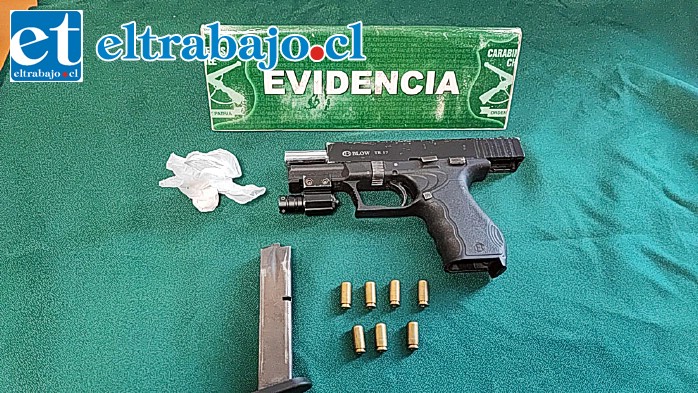 Esta fue la pistola adaptada incautada a un sujeto detenido por entrar a robar a un lugar no habitado en calle Las Heras.