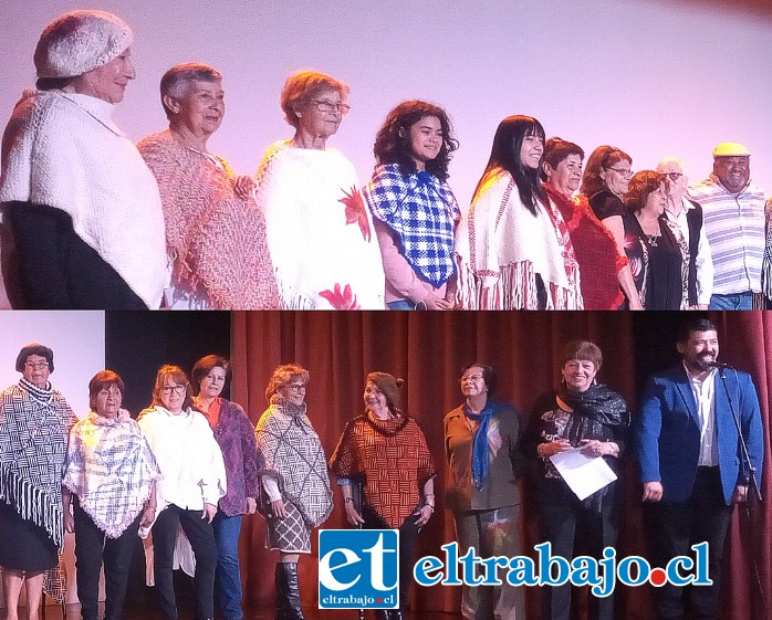 Alumnas de los talleres de Corte, Confección, Tejido y Tejido a Telar, al término del desfile de modas, junto al concejal Guillermo Lillo.