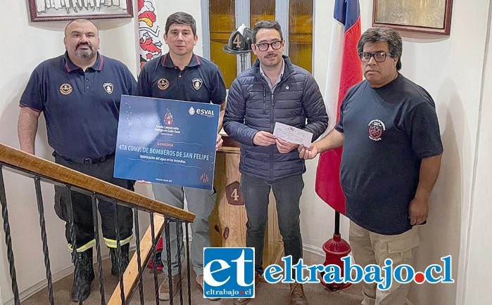 Entrega del Fondo Esval a la Cuarta Compañía de Bomberos de San Felipe.