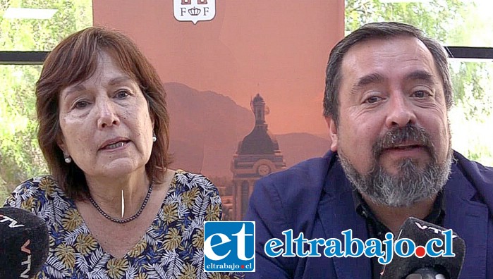 Alcaldesa Carmen Castillo junto al jefe de la Autoridad Sanitaria de Aconcagua, Mario Méndez, dieron a conocer las medidas adoptadas en esta vivienda.