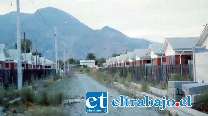 Construcción de viviendas del comité ‘Los Nogales I’ de Catemu está paralizada desde el mes de febrero.