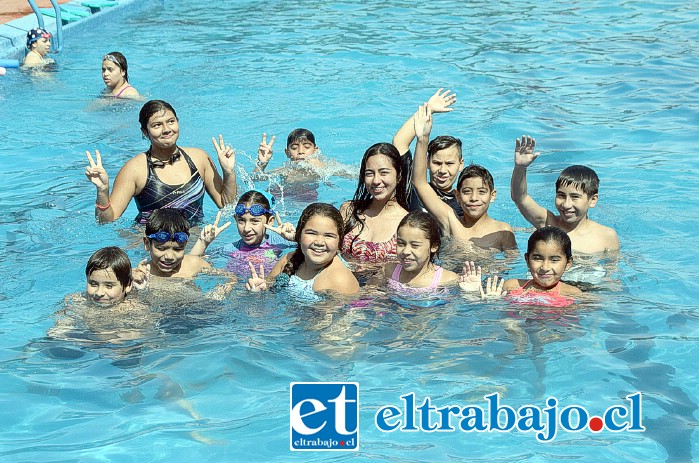 Llaman a inscribirse en los tradicionales cursos de natación en la piscina del Estadio Fiscal de San Felipe. (Archivo)