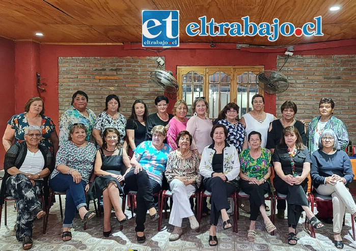 Este viernes se reunió la generación de 1972 de la Escuela Nº 2 (actualmente José de San Martín), en el conocido restaurant ‘La Carreta’.