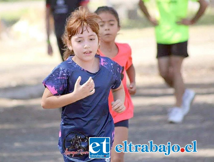 Josefa Soto Valverde, de 11 años de edad, sufre una terrible leucemia, también llamada ‘cáncer a la sangre’.