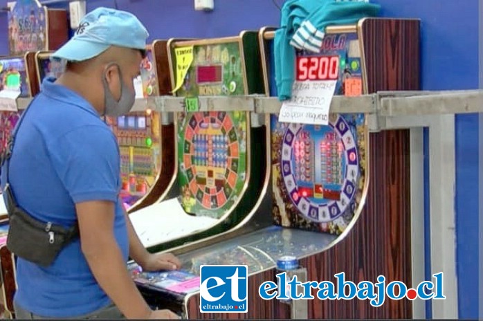 Municipio prepara programa de fiscalización a locales de juegos de destreza.