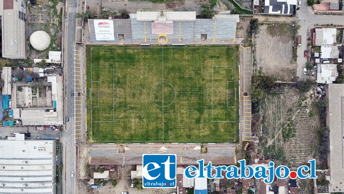 Estadio Municipal comenzará proceso de mejoramientos en la galería Andes y la cancha.