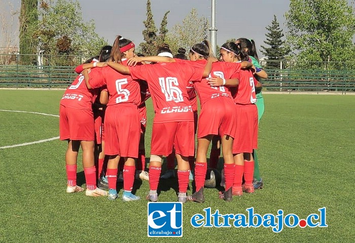 El equipo juvenil femenino del Uní Uní está mostrando un buen rendimiento en el torneo de la ANFP.