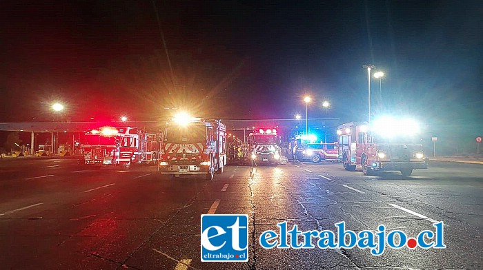 El conductor, que resultó lesionado, fue atendido oportunamente por personal de salud, al igual que un voluntario de bomberos que actualmente se encuentra en buen estado de salud.