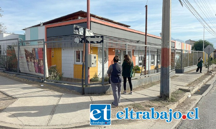 Jardín Infantil de la población Los Robles debió ser evacuado.