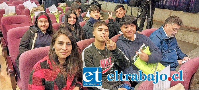 En total fueron 13 los estudiantes de la carrera de Minería Extractiva del Liceo Particular Mixto San Felipe, quienes participaron del seminario.