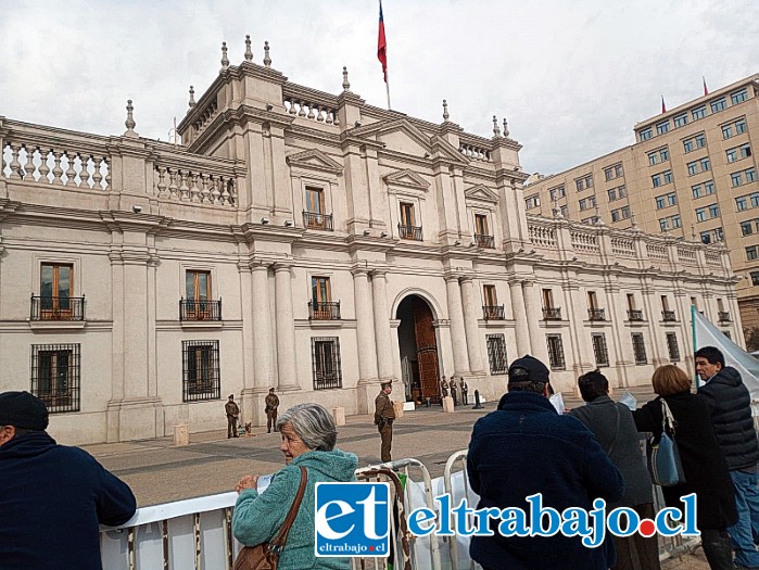 Dirigentes de APR de todo el país se dieron cita en La Moneda para protestar por la norma legal.