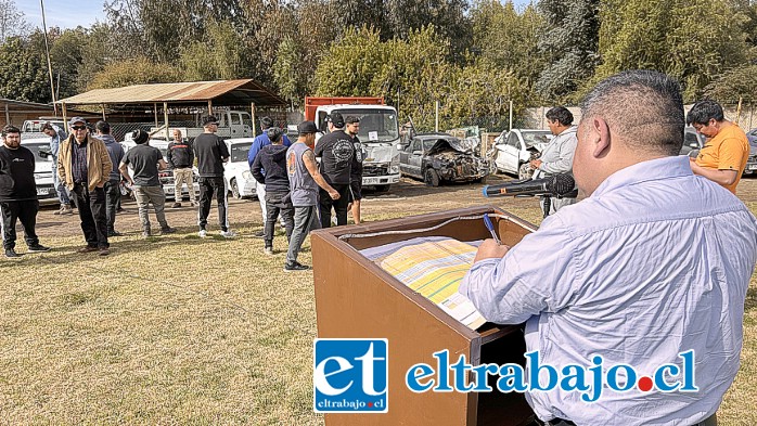 En la oportunidad fue el secretario municipal Luis Alvarado quien cumplió la función de martillero.