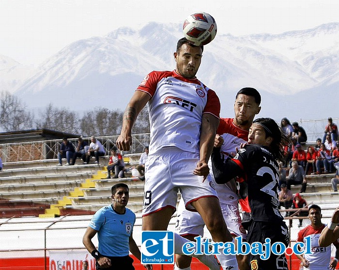 Monreal fue uno de los jugadores claves en el triunfo sobre Rangers.