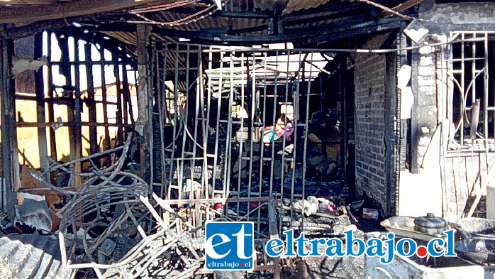 Así quedó la casa después del incendio ocurrido días atrás.